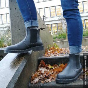 Vegetarian Shoes Airseal Chelsea Boot (Vegan!)